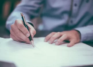 Как да добавите воден знак в Google Docs