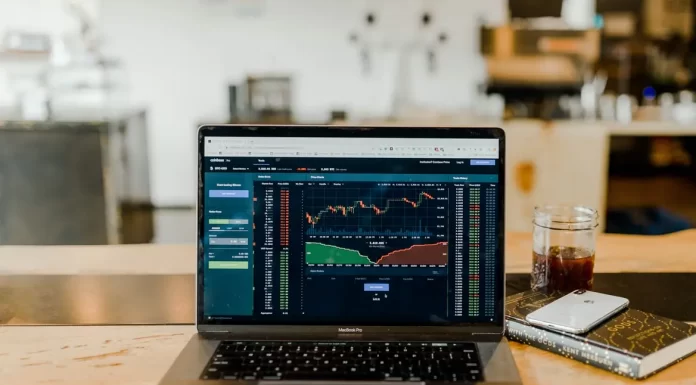 Защо акциите не се търгуват на цената на затваряне от предходния ден