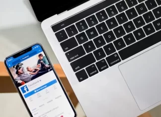 Как да актуализирате профила си във Facebook, без да публикувате